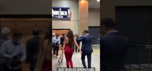 Oscar de la Hoya llega con su novia a Las Vegas
