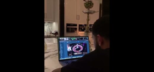 Drake wins in online casino