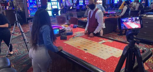 Live Single Zero Roulette w Special Guest. WE BOTH HIT 18!