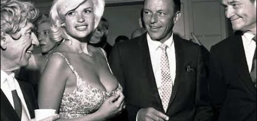 Why did Frank Sinatra play the Villa Venice