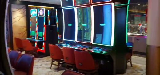 Casino Golden Room Tour on Wonder of the Seas the Biggest Cruise Ship in the World.