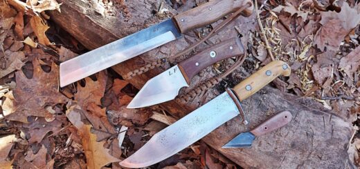 UN GIORNO NEL BOSCO PROVANDO I COLTELLACCI DELL'AMICO FABIO