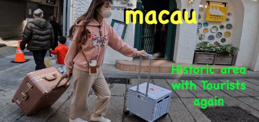 Walking Macau: Historical street filled with life and tourists again: Rua da Felicidade 福隆新街