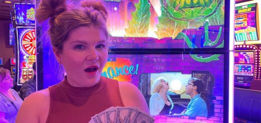? Playing Slots Live in Las Vegas! Lets Win BIG!