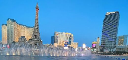 LAS VEGAS STRIP WALK - Bellagio to NYNY #vegas #lasvegas