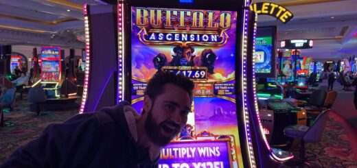 LIVE at the Casino Getting a HUGE JACKPOT