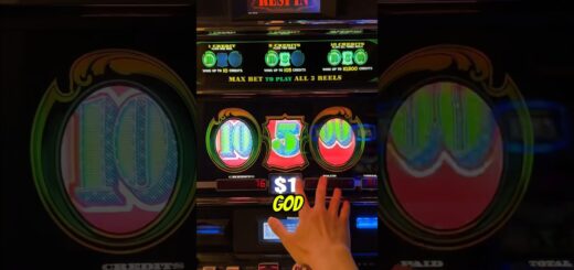 Cash Machine Is The Best Slot Machine Ever #shorts #slots #money #blackjack