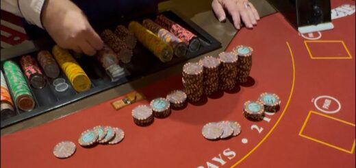 15 minutes, $500,000 dollars. Live from @venetianvegas With high roller HB @venetianvegas