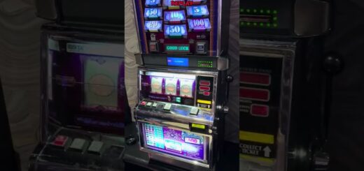 This Has a 0.008% Chance of Happening on a Slot Machine — HANDPAY on Double Diamond!